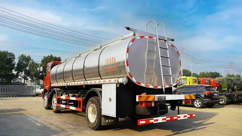 Edible Oil Transport Truck
