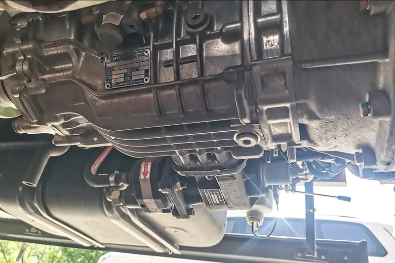 Swing Arm Garbage Truck