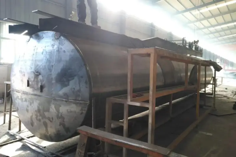 Tank Body for Liquid and Gas Transport